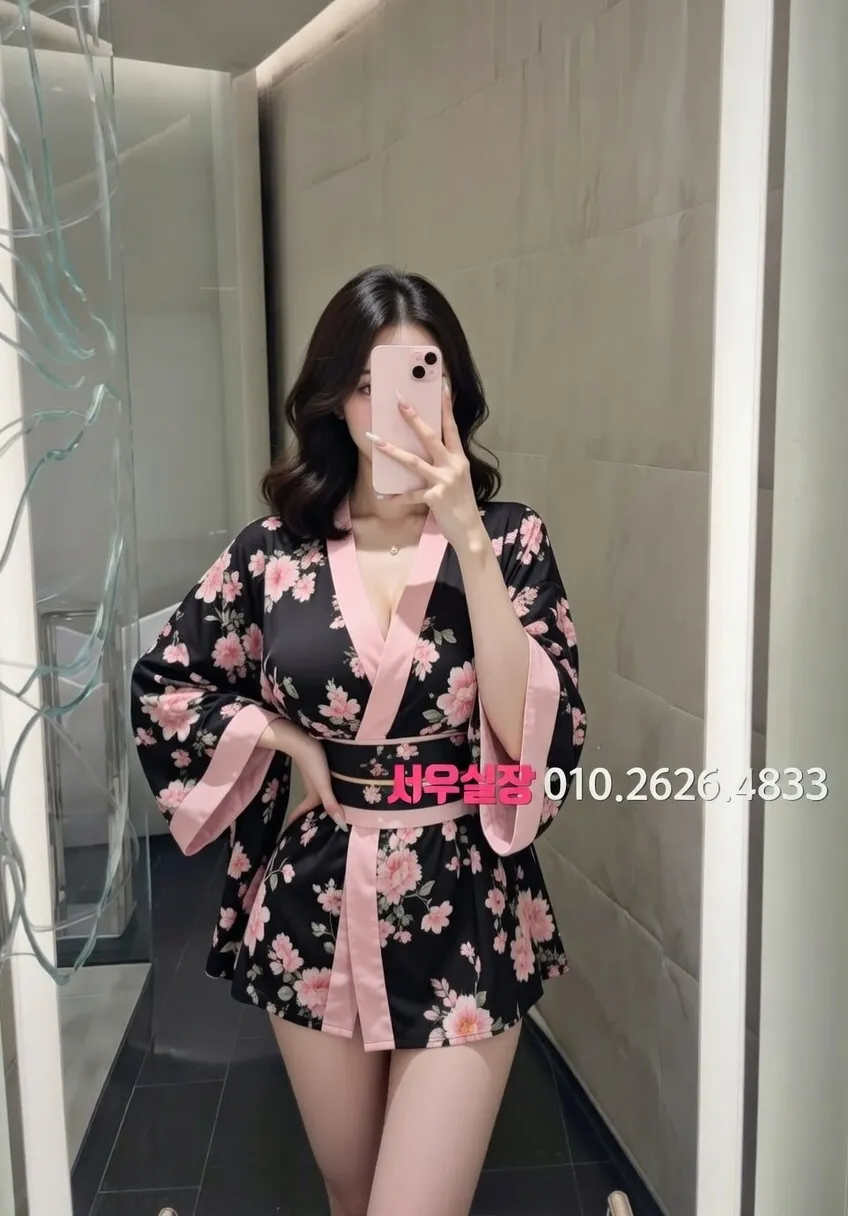 압구정로데오 퍼블릭 프리미엄 라인업 24번 프로필