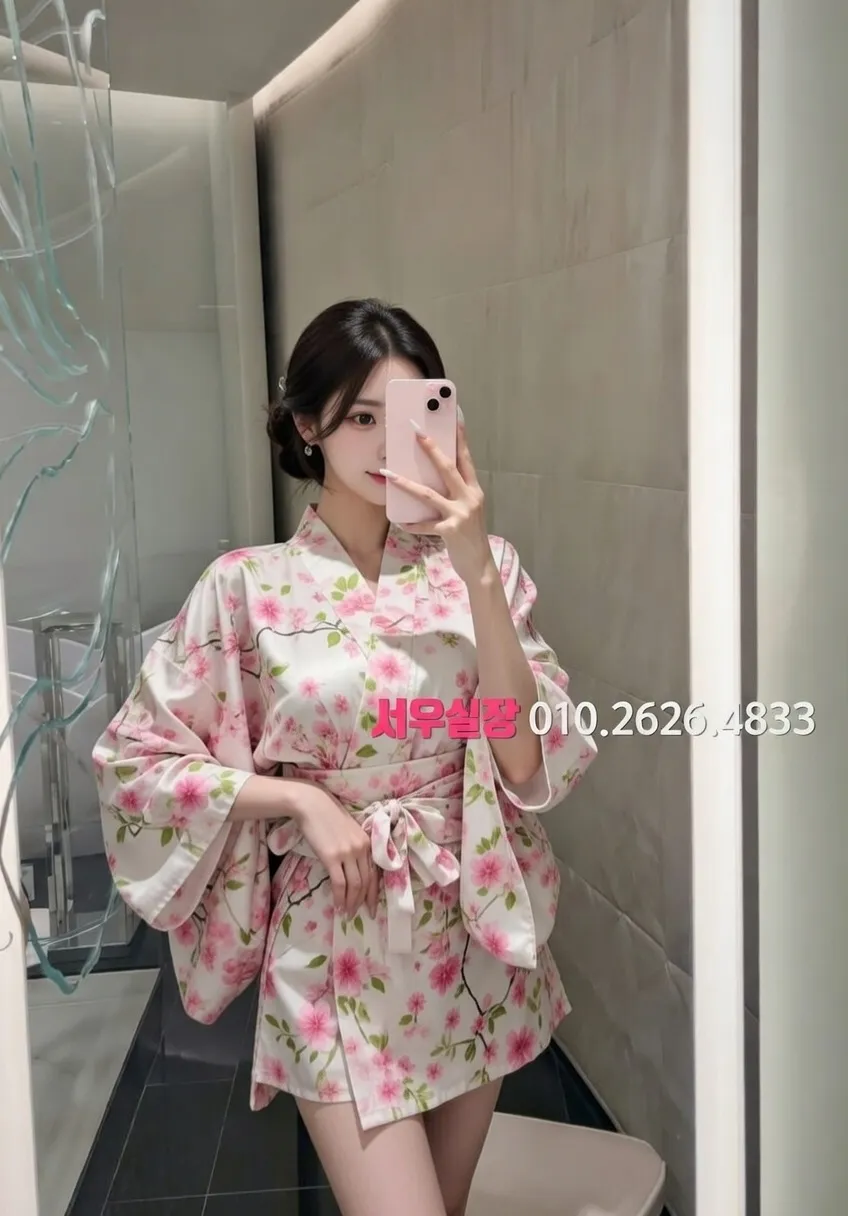 압구정로데오 퍼블릭 프리미엄 라인업 10번 프로필