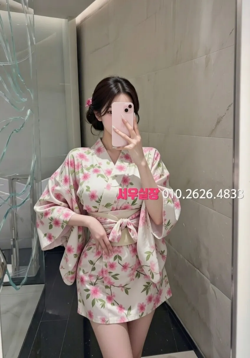 압구정로데오 보도 프리미엄 라인업 28번 프로필