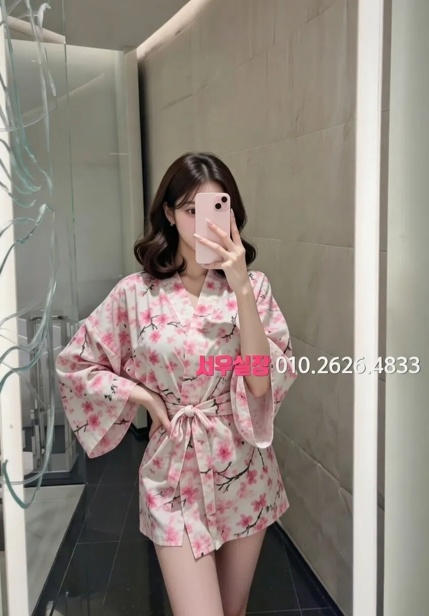 압구정로데오 미러룸 프리미엄 라인업 18번 프로필